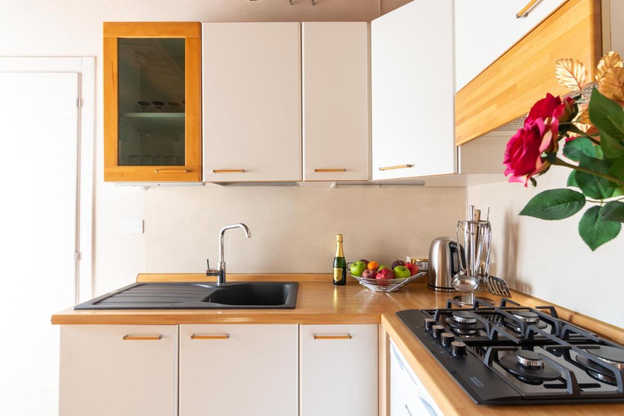 דירות ורונה La Soffitta Di Giulietta - Design Loft מראה חיצוני תמונה